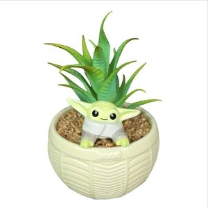 Mandalorian Grogu Faux Planter